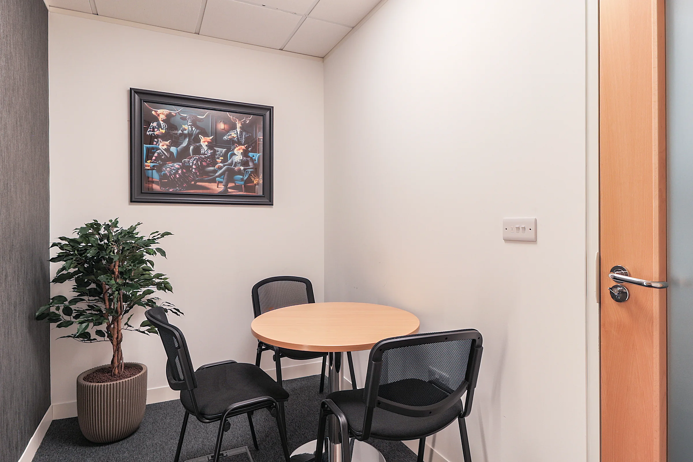 Private meeting pod at Lambourne House
